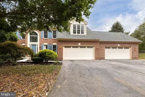 1305 Tony Dr, Sykesville, MD 21784