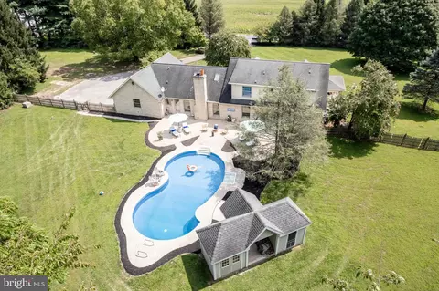 520 S Houcksville Rd, Hampstead, MD 21074