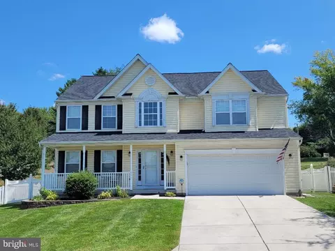 895 Oxford Ln, Hampstead, MD 21074