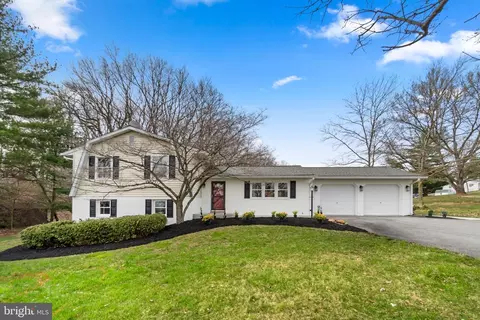 2191 Sams Creek Rd, Westminster, MD 21157