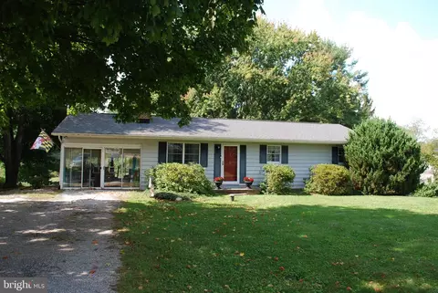2120 Paddock Ln, Finksburg, MD 21048
