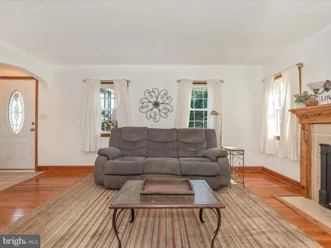429 Hook Rd, Westminster, MD 21157 photo 7