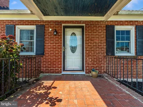 429 Hook Rd, Westminster, MD 21157 photo 2