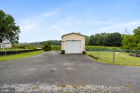 Exterior - 425 Hook Rd, Westminster, MD 21157 photo 8 of 8