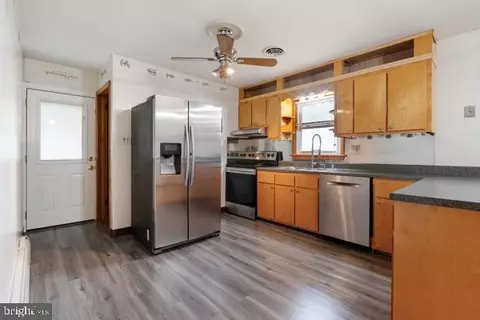 Kitchen - 425 Hook Rd, Westminster, MD 21157 photo 2 of 3