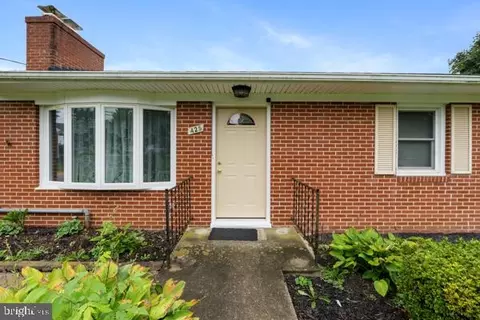 Exterior - 425 Hook Rd, Westminster, MD 21157 photo 3 of 8