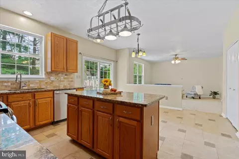 1809 Tillerman Dr, Hampstead, MD 21074 photo 15
