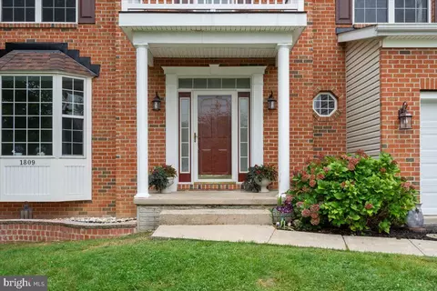1809 Tillerman Dr, Hampstead, MD 21074 photo 2