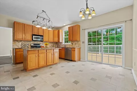 1809 Tillerman Dr, Hampstead, MD 21074 photo 14
