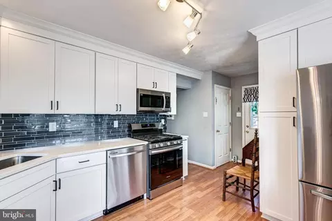 676 Windsor Dr, Westminster, MD 21158 photo 9