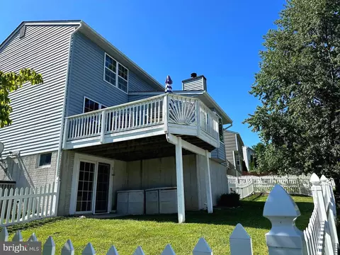 676 Windsor Dr, Westminster, MD 21158 photo 4