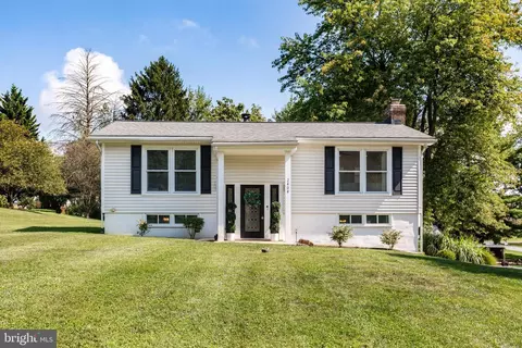 2404 Shawnee Dr, Finksburg, MD 21048