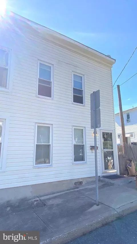 2 Union St, Westminster, MD 21157