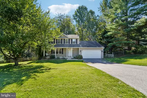 1075 King Arthur Ct, Sykesville, MD 21784