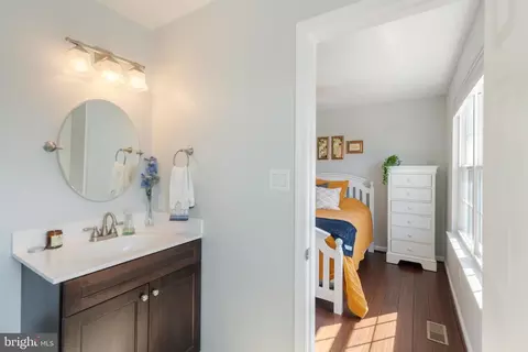 Entry Way - 67 Sable Ct, Westminster, MD 21157 photo 6 of 8