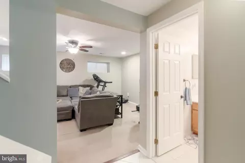 Entry Way - 67 Sable Ct, Westminster, MD 21157 photo 7 of 8