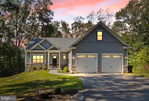 1128 Lynn Haven Dr, Westminster, MD 21157