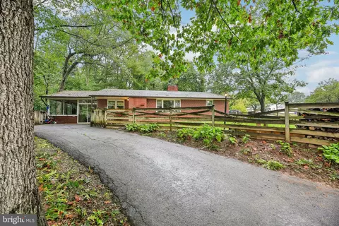 4109 Turkeyfoot Rd, Westminster, MD 21158