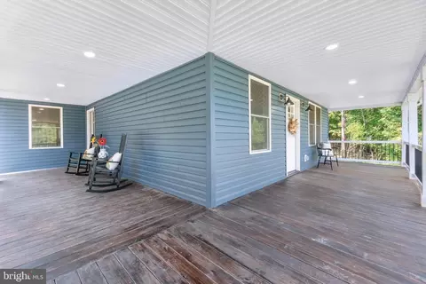 1847 Fairmount Rd, Hampstead, MD 21074 photo 2