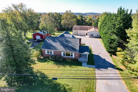 3861 W Watersville Rd, Mount Airy, MD 21771