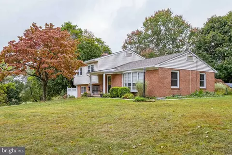 4207 Hillcrest Ave, Hampstead, MD 21074 photo 2