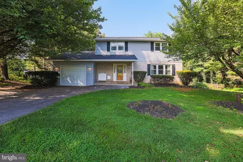 687 Brandy Ln, Westminster, MD 21157