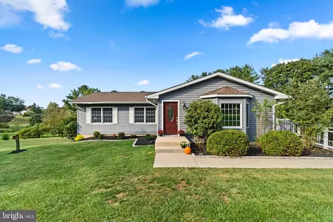 1606 Terrace Dr, Westminster, MD 21157