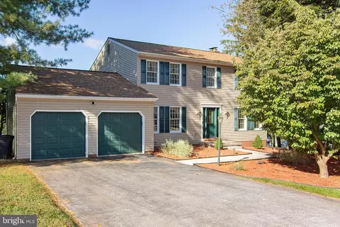 402 Cobbs Choice Ln, Westminster, MD 21158