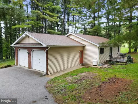 Exterior - 441 Warfieldsburg Rd, Westminster, MD 21157 photo 5 of 9