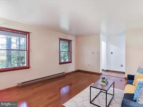Living - 441 Warfieldsburg Rd, Westminster, MD 21157 photo 2 of 3