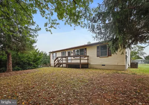 2739 Rowe Rd, New Windsor, MD 21776