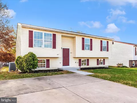 457 4th St, Taneytown, MD 21787