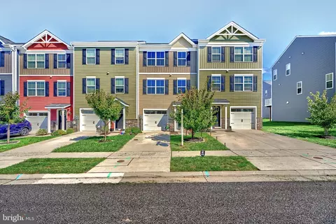 207 Sheridan St, Taneytown, MD 21787