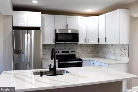 701 Johahn Dr, Westminster, MD 21158