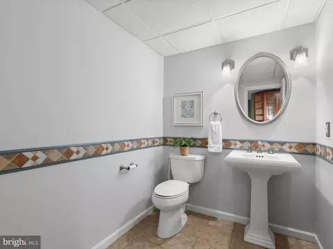 Bath - 878 Backbone Ct, Westminster, MD 21157 photo 5 of 5