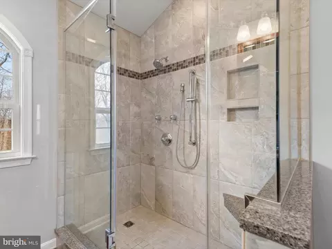 Bath - 878 Backbone Ct, Westminster, MD 21157 photo 3 of 5