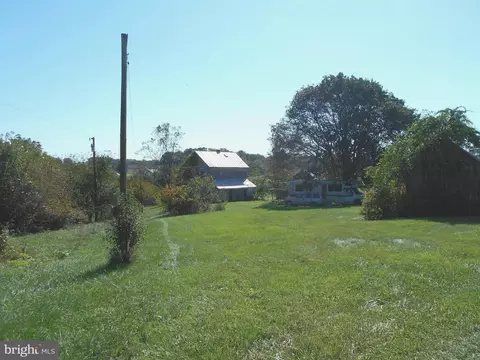 4401 Maple Grove Rd, Hampstead, MD 21074 photo 4