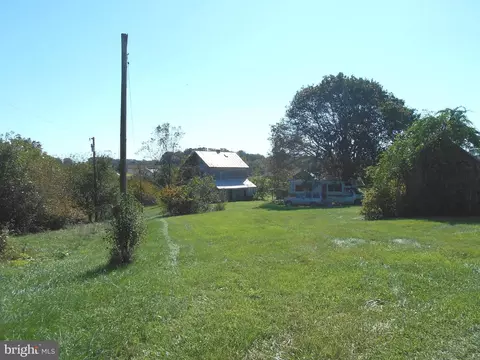 4401 Maple Grove Rd, Hampstead, MD 21074 photo 2
