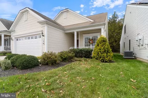 136 Clubside Dr #19, Taneytown, MD 21787