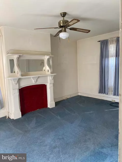 Living - 4 Whyte St, Union Bridge, MD 21791 photo 2 of 4