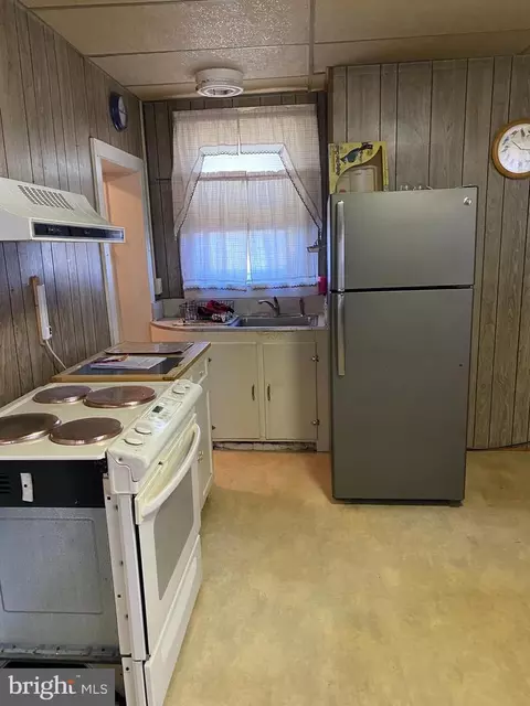 Kitchen - 4 Whyte St, Union Bridge, MD 21791 photo 2 of 3