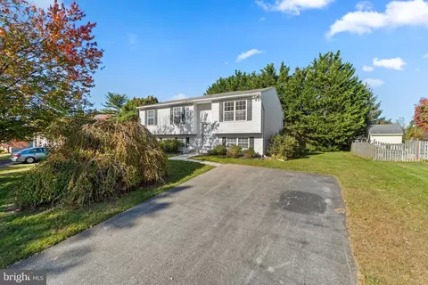 452 Baronets Ct, Westminster, MD 21157 photo 4
