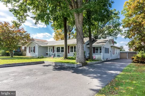 1218 N Carroll St, Hampstead, MD 21074