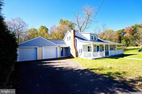 812 Gibbons Rd, Sykesville, MD 21784