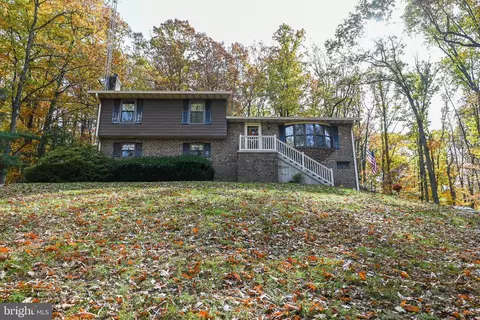 2735 E Mayberry Rd, Taneytown, MD 21787