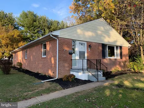 33 Monroe St, Westminster, MD 21157