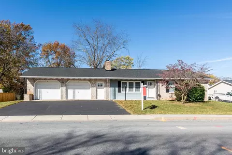 11 Baumgardner Ave, Taneytown, MD 21787
