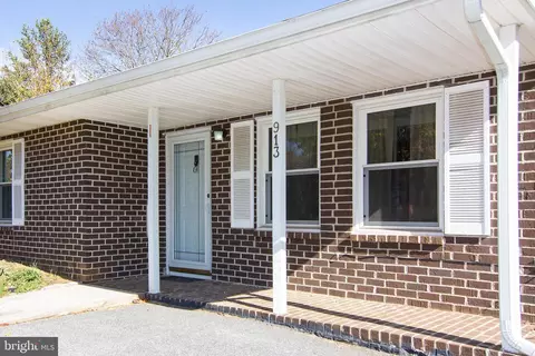 913 Clearview Ave, Hampstead, MD 21074 photo 2