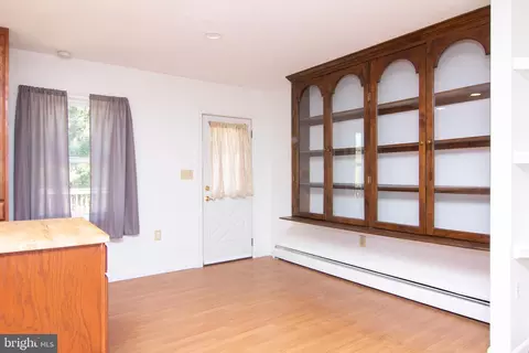 913 Clearview Ave, Hampstead, MD 21074 photo 5