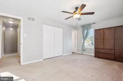 Entry Way - 1427 Fairmount Rd, Hampstead, MD 21074 photo 7 of 7